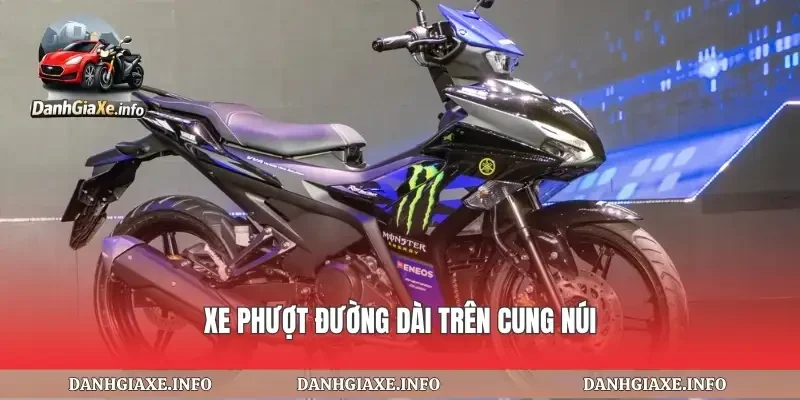 Xe phượt đường dài trên cung núi